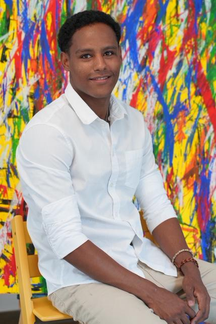 Porträt von Eshetu Masresha in seinem Atelier